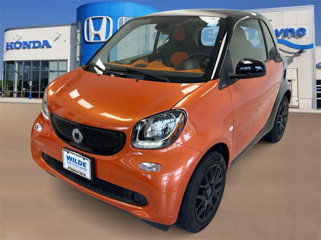 Thumbnail: 2016 smart fortwo - 1