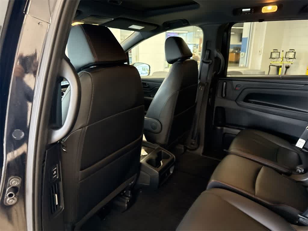 Thumbnail: 2023 Honda Odyssey - 19