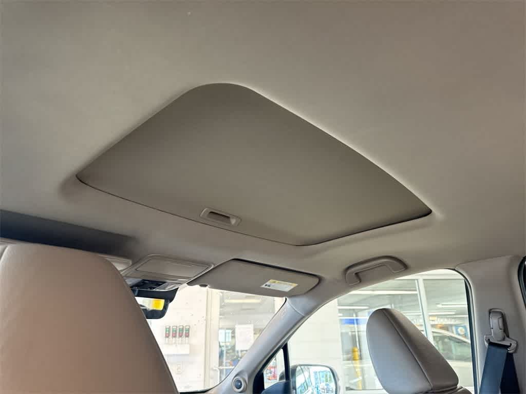 Thumbnail: 2019 Honda Pilot - 20