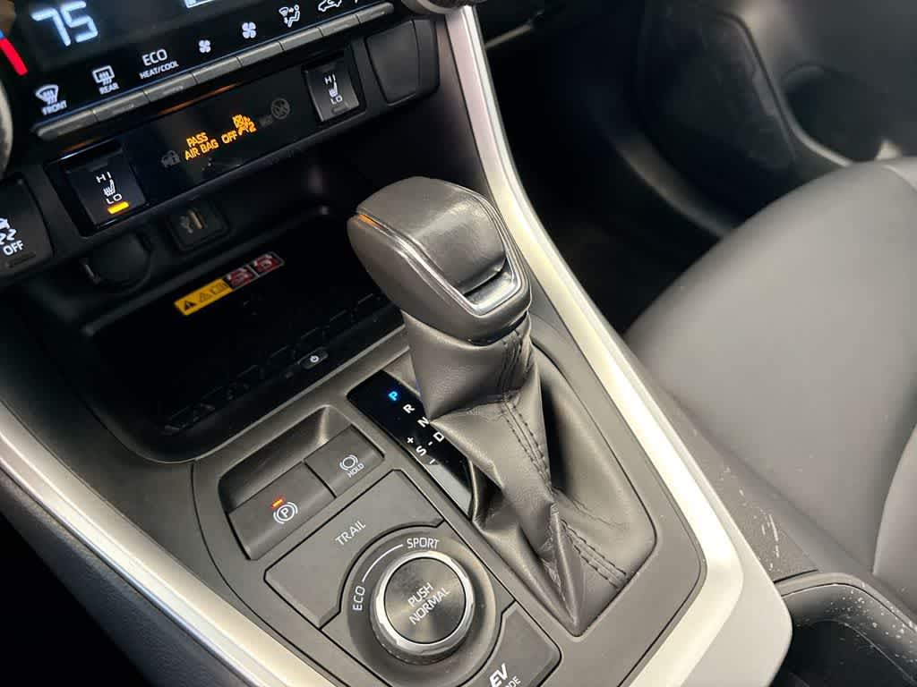 Thumbnail: 2023 Toyota RAV4 - 33