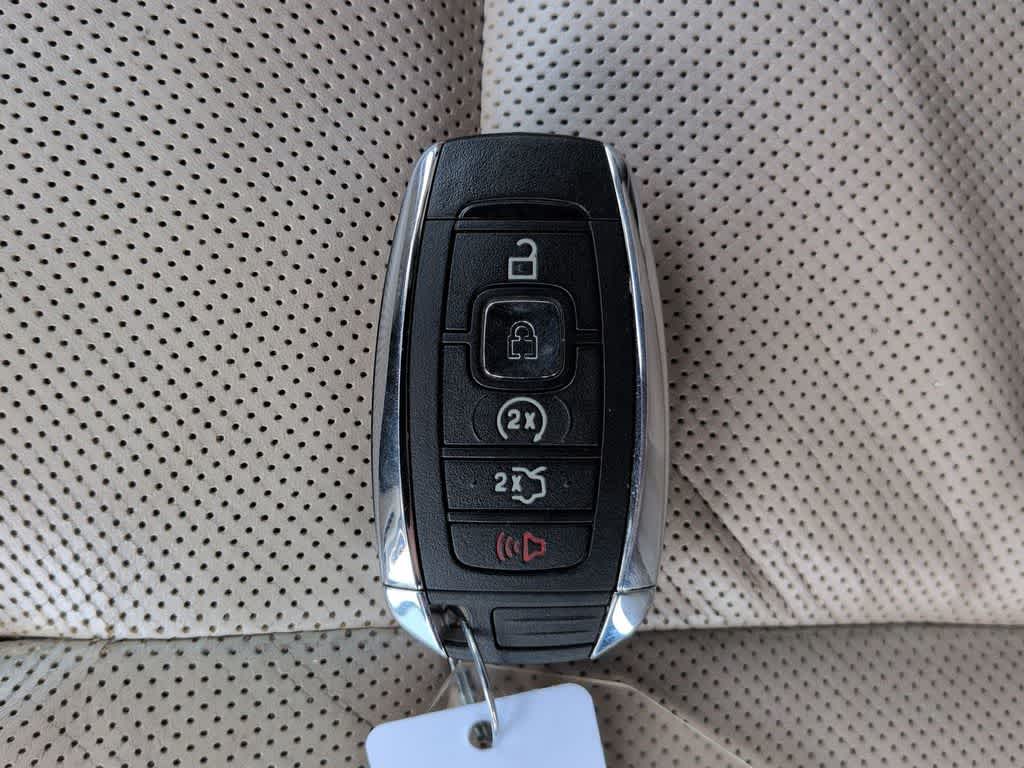 Thumbnail: 2019 Lincoln Continental - 34