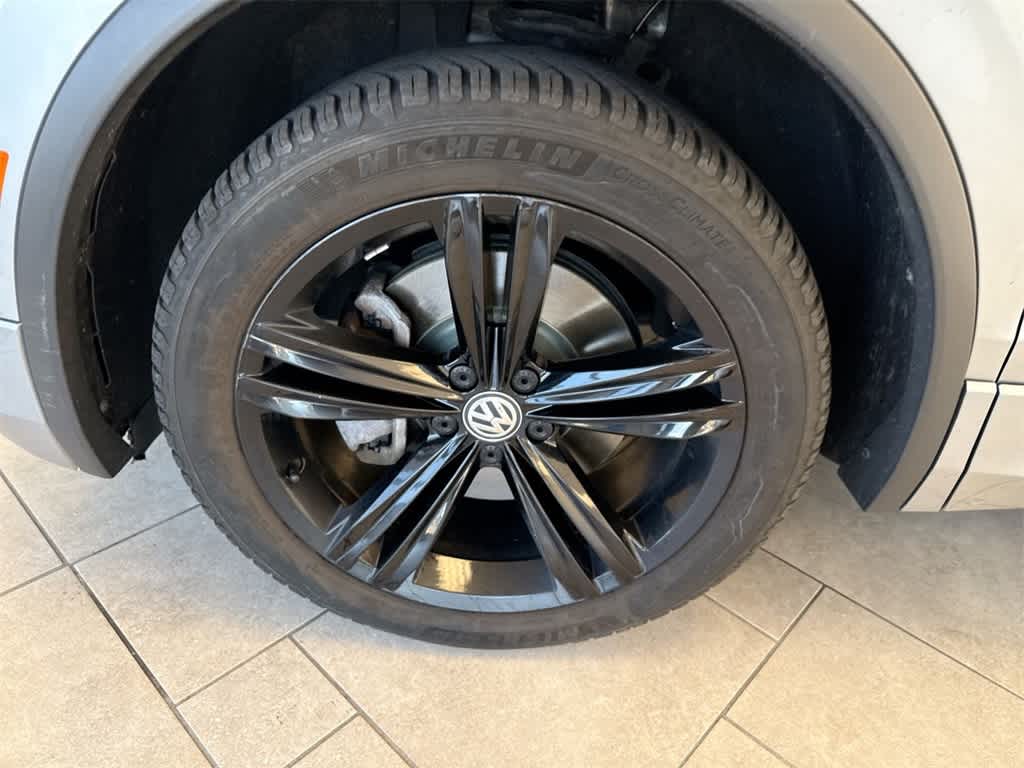 Thumbnail: 2019 Volkswagen Tiguan - 14