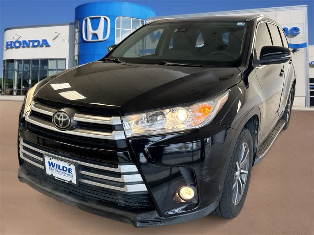 Thumbnail: 2019 Toyota Highlander - 1