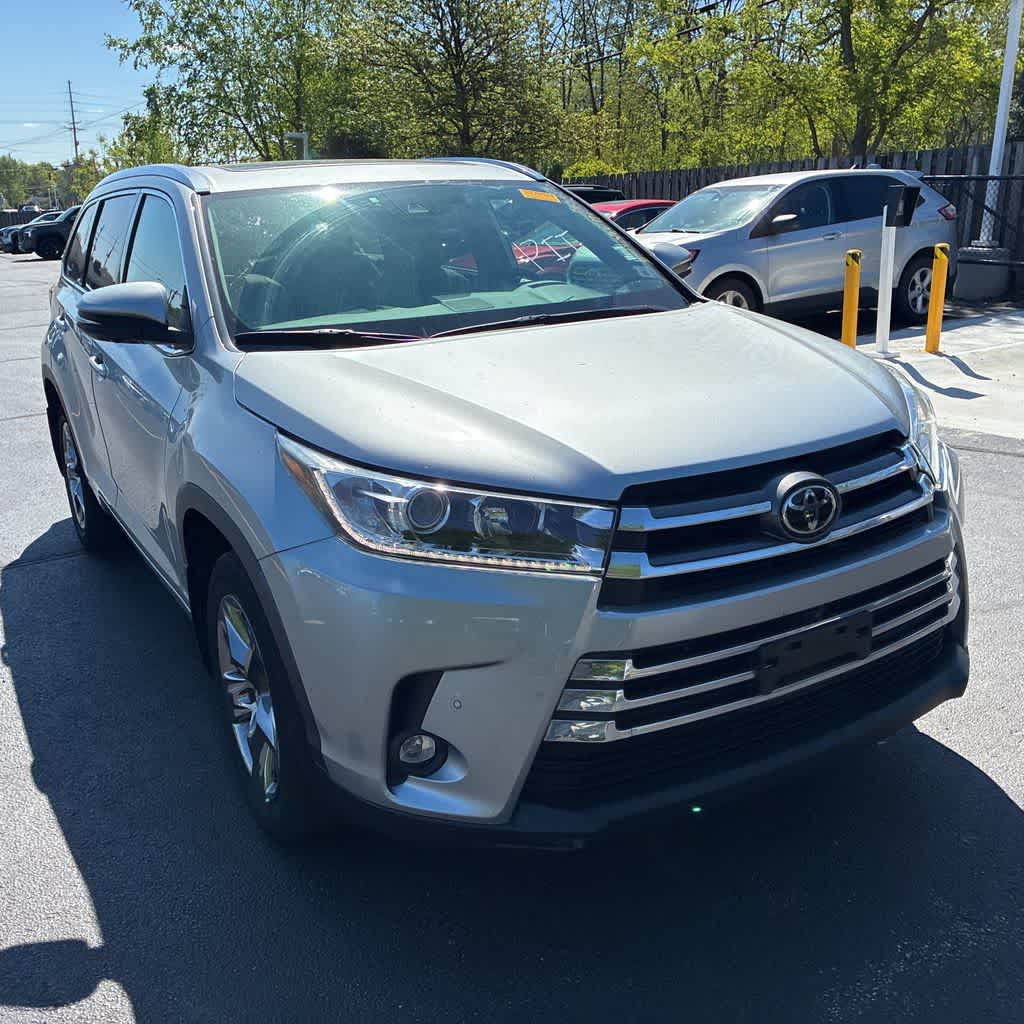 Thumbnail: 2019 Toyota Highlander - 4