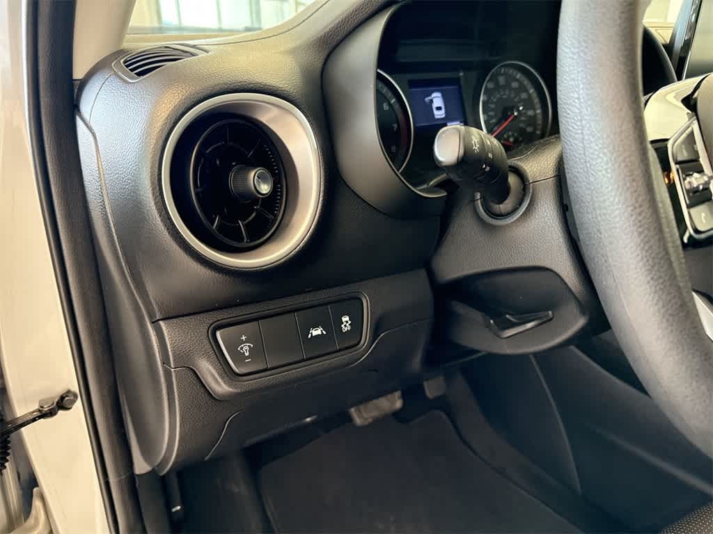 Thumbnail: 2020 Kia Forte - 36