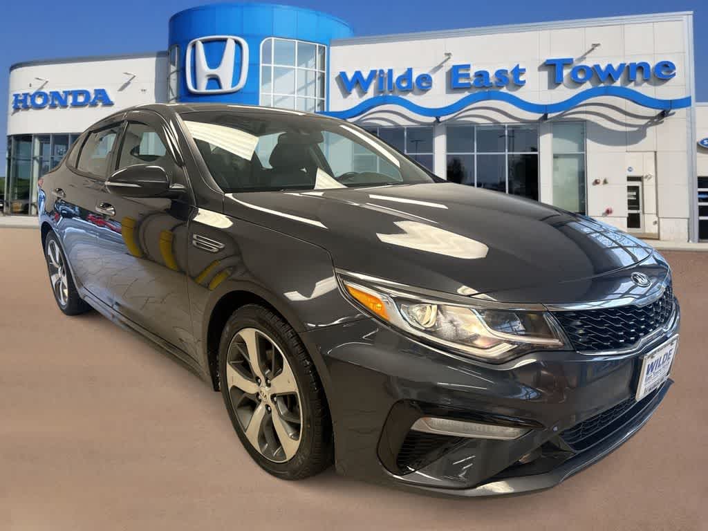 Thumbnail: 2019 Kia Optima - 2