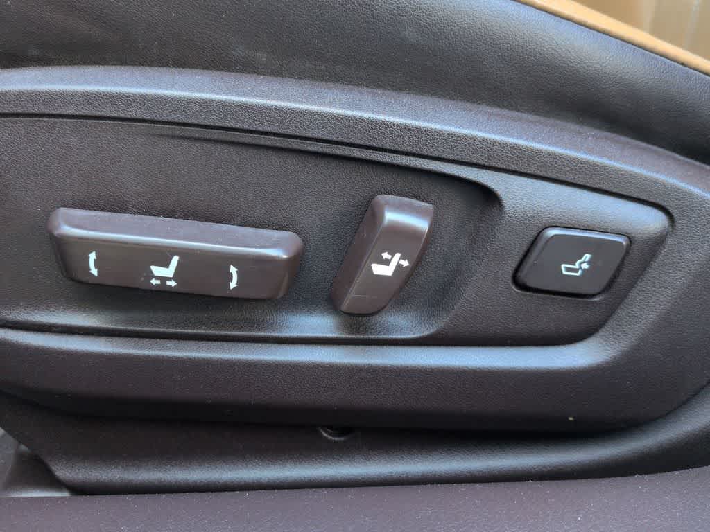 Thumbnail: 2016 Lexus ES - 17