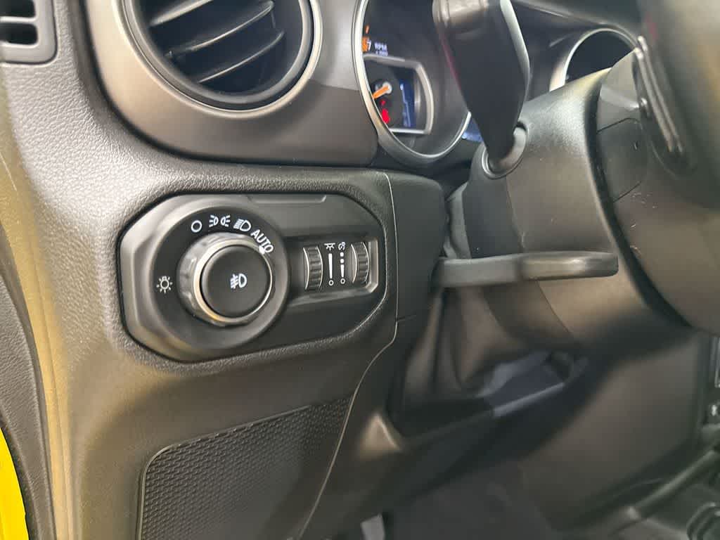 Thumbnail: 2020 Jeep Wrangler - 37