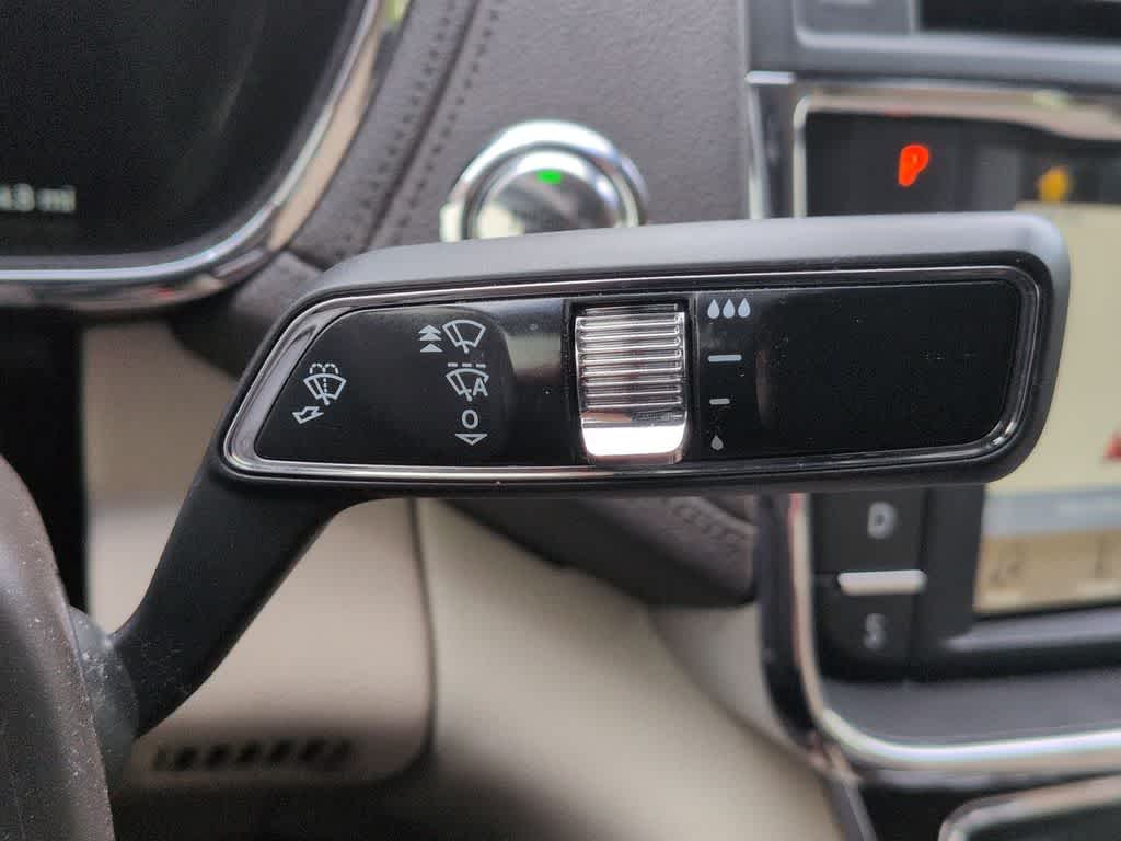 Thumbnail: 2019 Lincoln Continental - 25