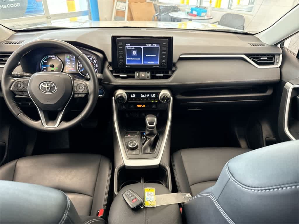 Thumbnail: 2022 Toyota RAV4 - 16