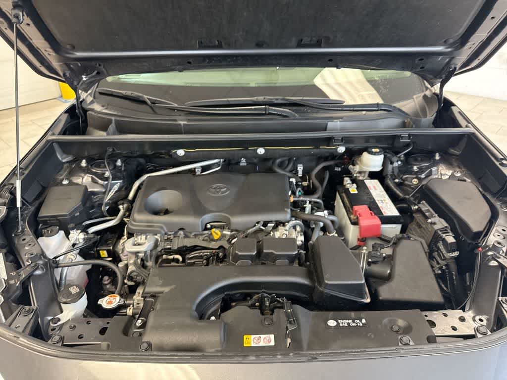 Thumbnail: 2023 Toyota RAV4 - 17