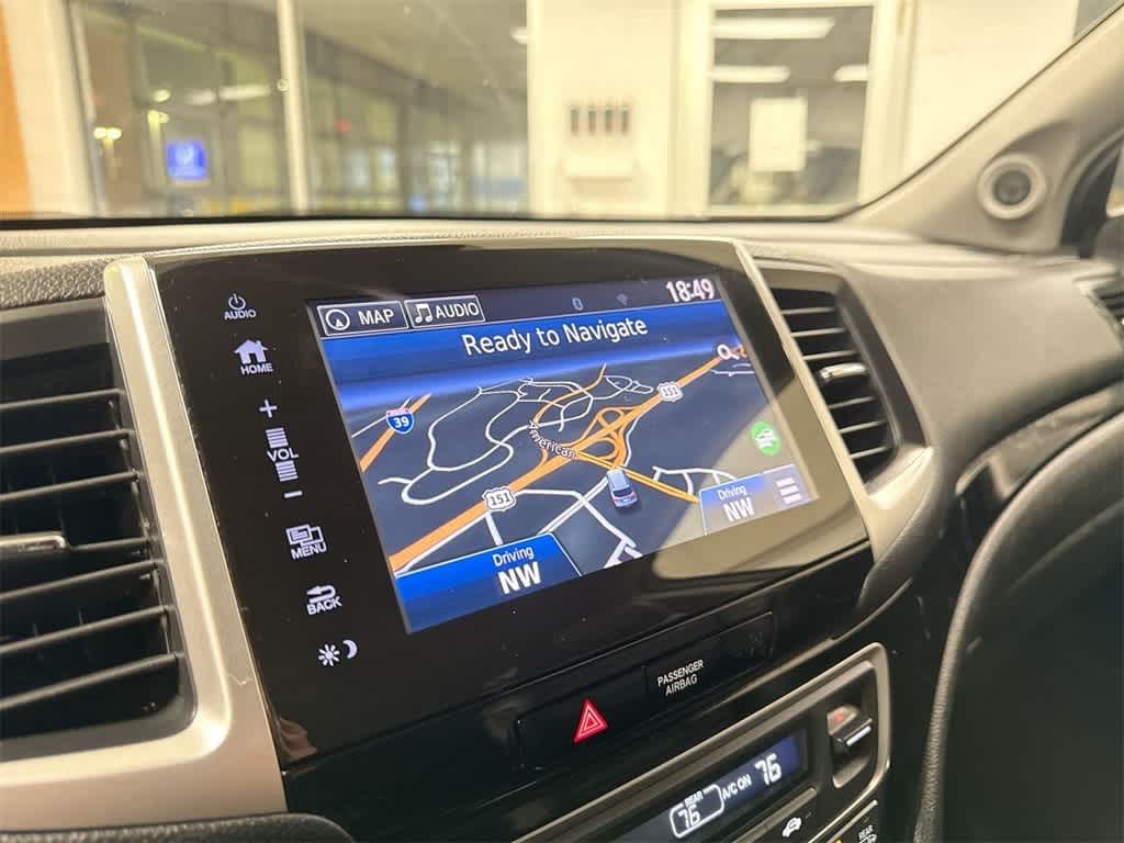 Thumbnail: 2017 Honda Pilot - 32