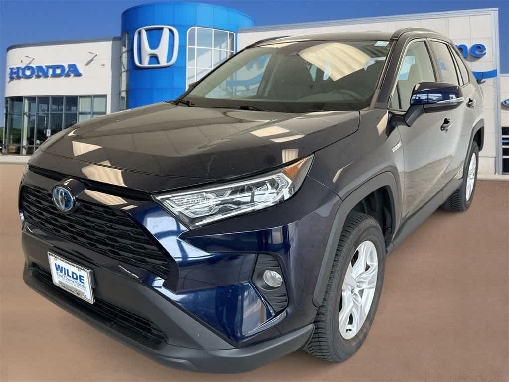 Thumbnail: 2020 Toyota RAV4 - 4