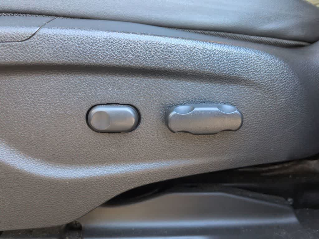 Thumbnail: 2016 Buick Encore - 18