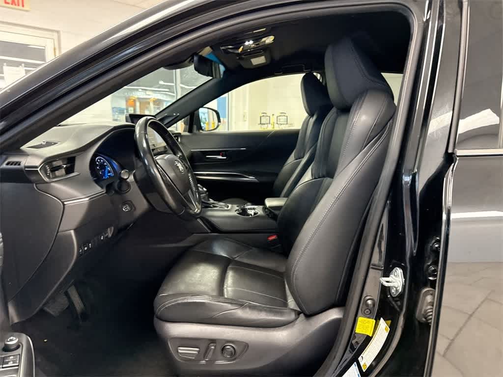 Thumbnail: 2021 Toyota Venza - 17