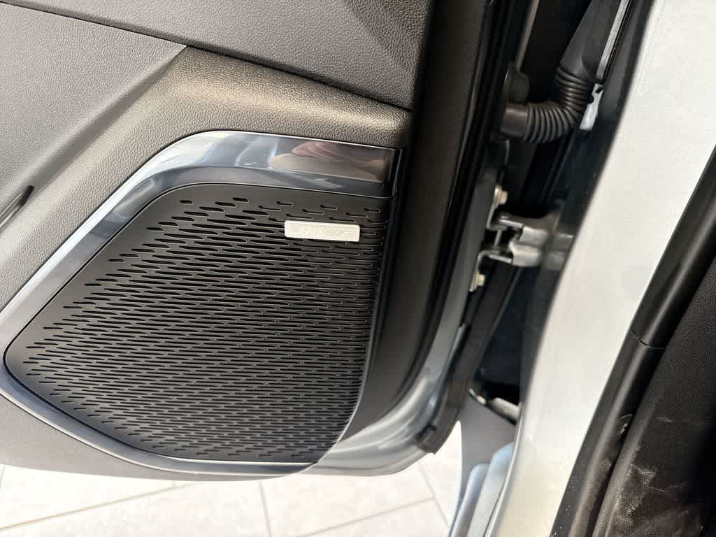 Thumbnail: 2025 GMC Acadia - 32