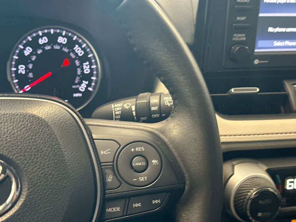 Thumbnail: 2021 Toyota RAV4 - 28