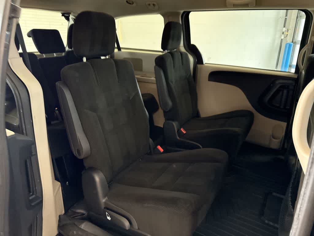 Thumbnail: 2015 Dodge Grand Caravan - 23