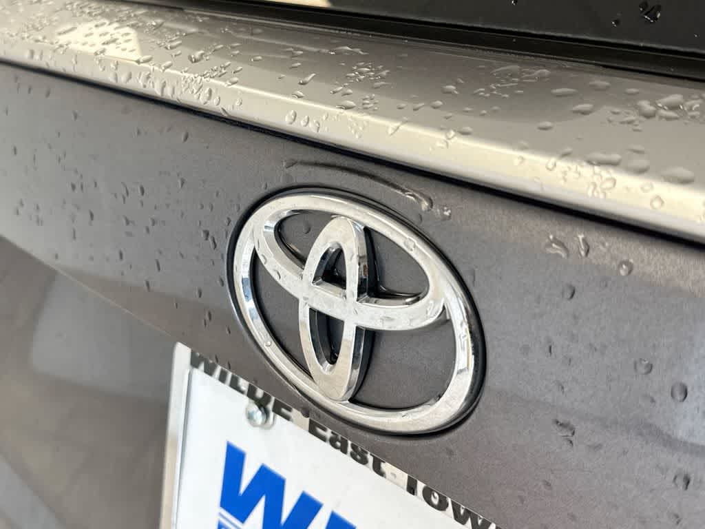 Thumbnail: 2023 Toyota RAV4 - 14