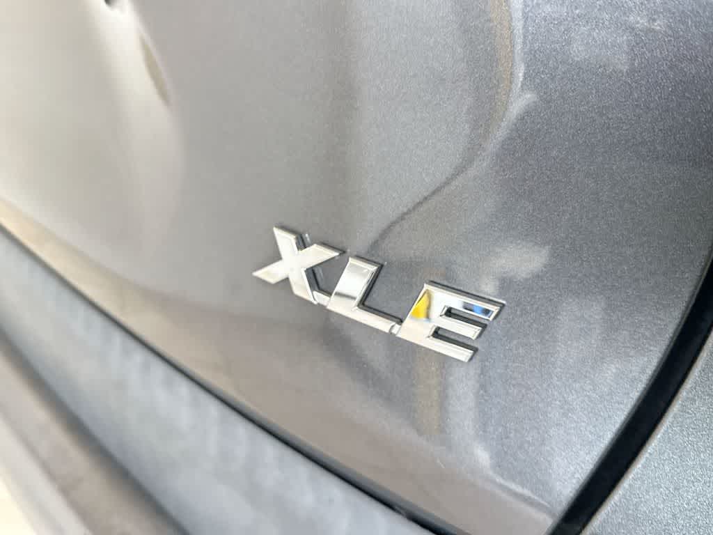 Thumbnail: 2019 Toyota RAV4 - 11