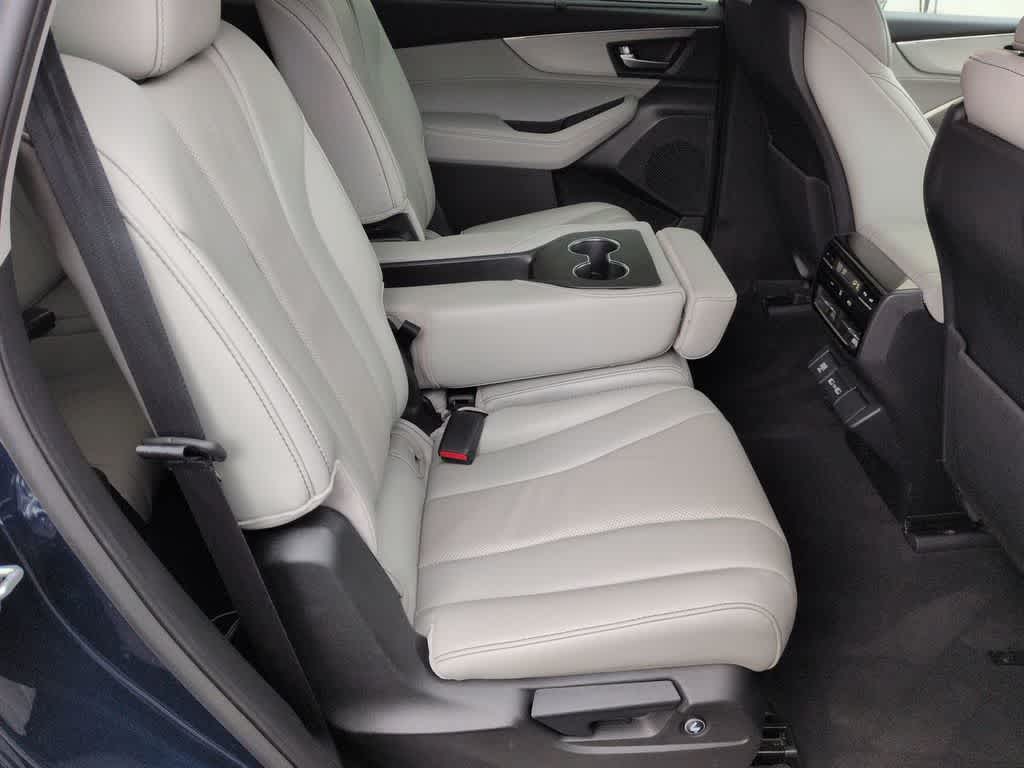 Thumbnail: 2023 Acura MDX - 23