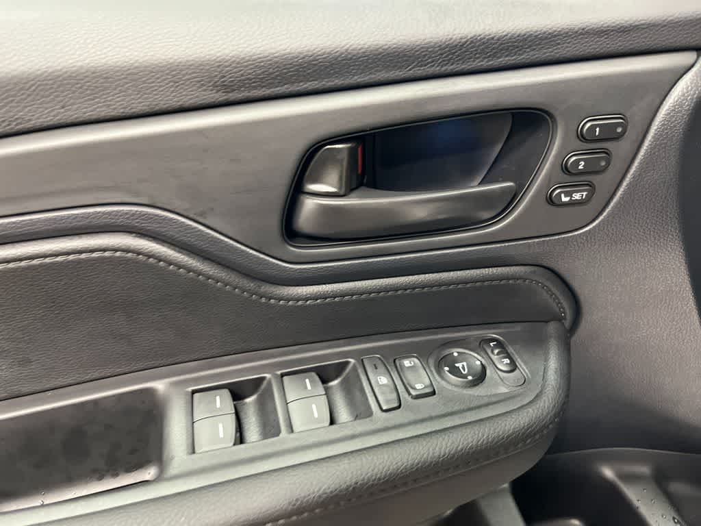 Thumbnail: 2026 Honda Odyssey - 12