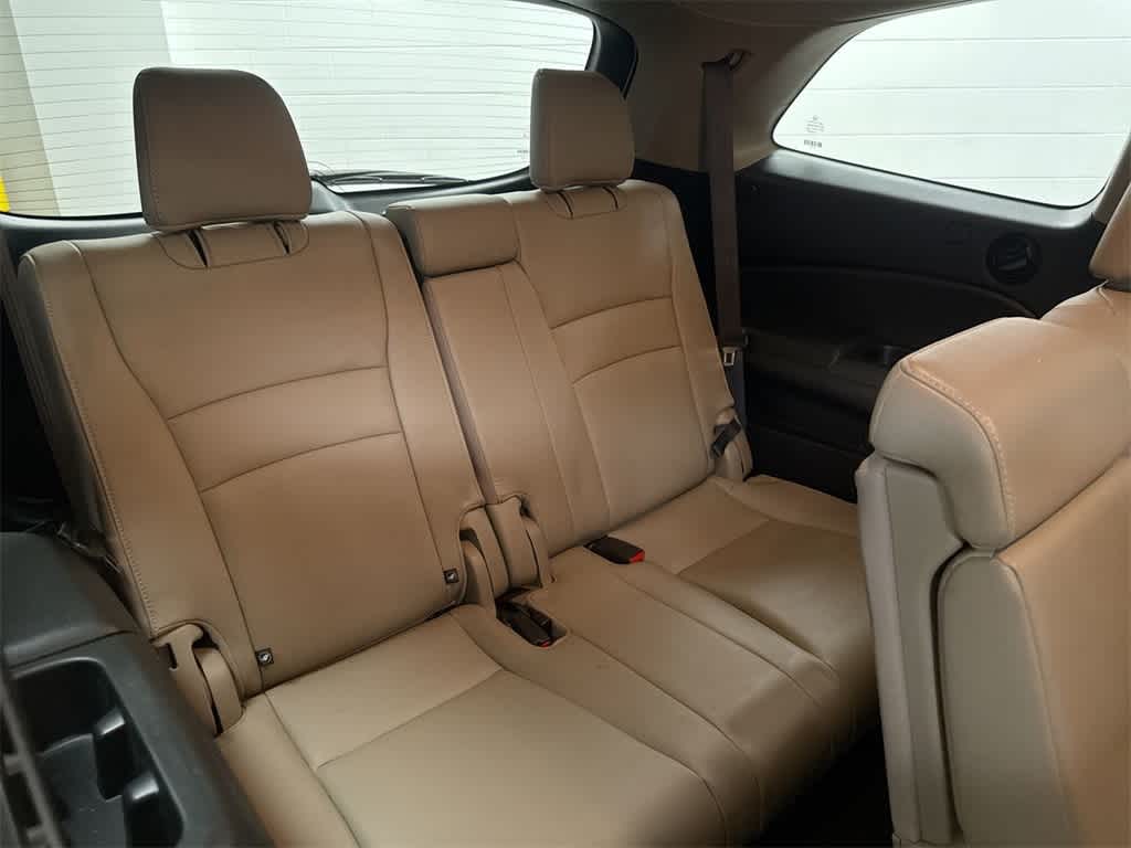 Thumbnail: 2016 Honda Pilot - 23