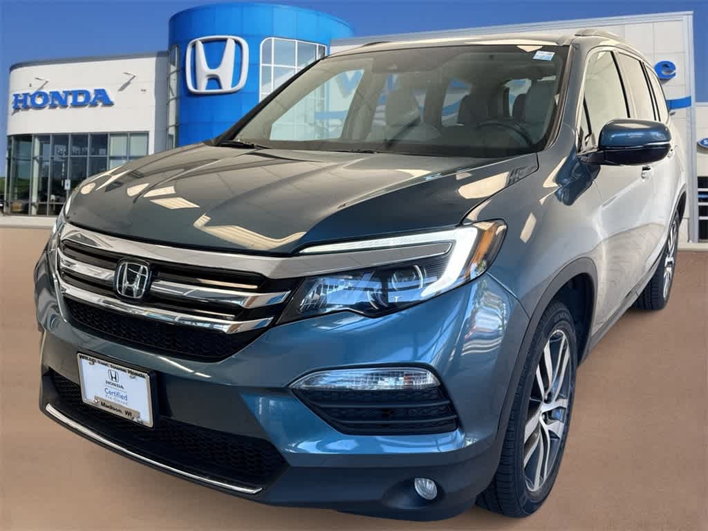 Thumbnail: 2017 Honda Pilot - 1
