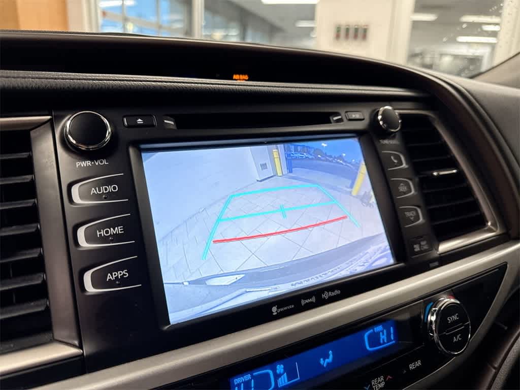 Thumbnail: 2019 Toyota Highlander - 32