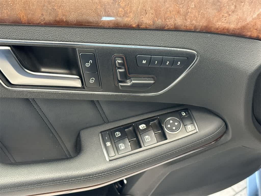 Thumbnail: 2012 Mercedes-Benz E-Class - 18