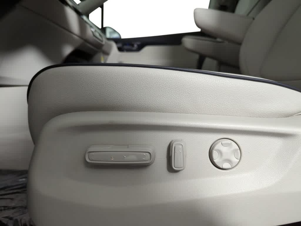 Thumbnail: 2026 Honda Odyssey - 11