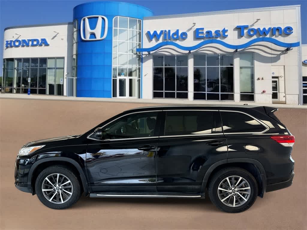 Thumbnail: 2019 Toyota Highlander - 5