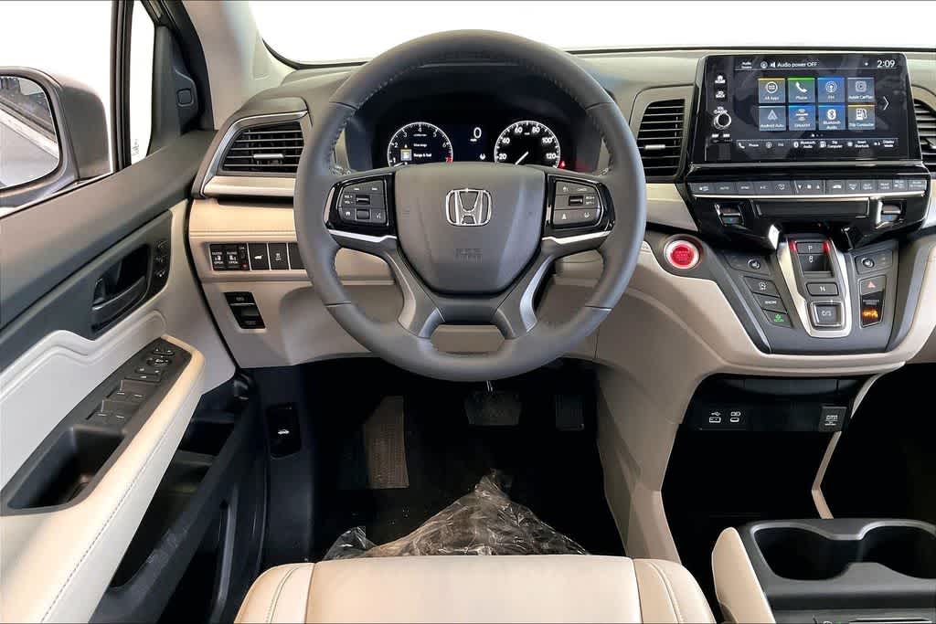 Thumbnail: 2026 Honda Odyssey - 16