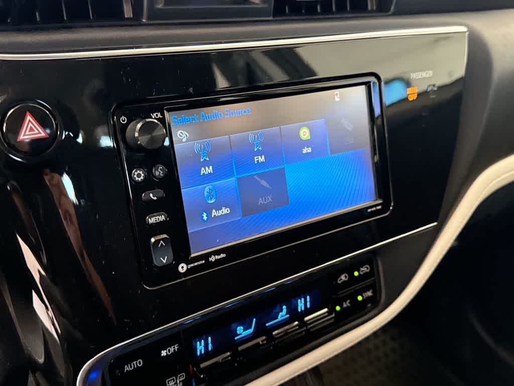 Thumbnail: 2017 Toyota Corolla iM - 30