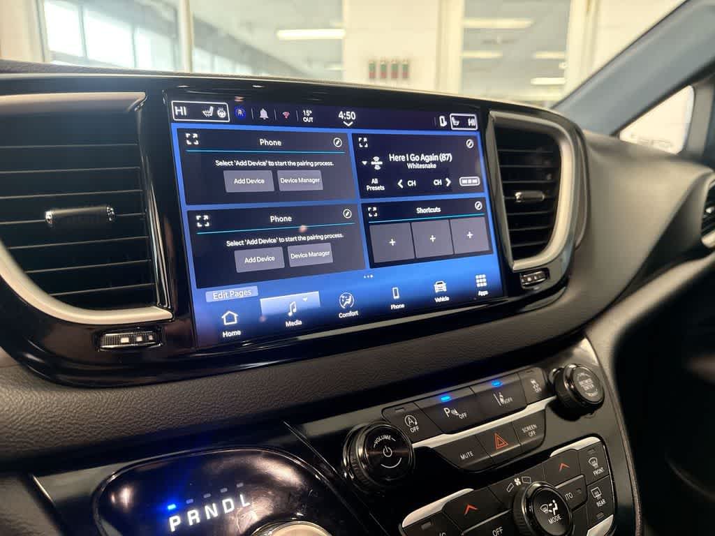 Thumbnail: 2025 Chrysler Pacifica - 32