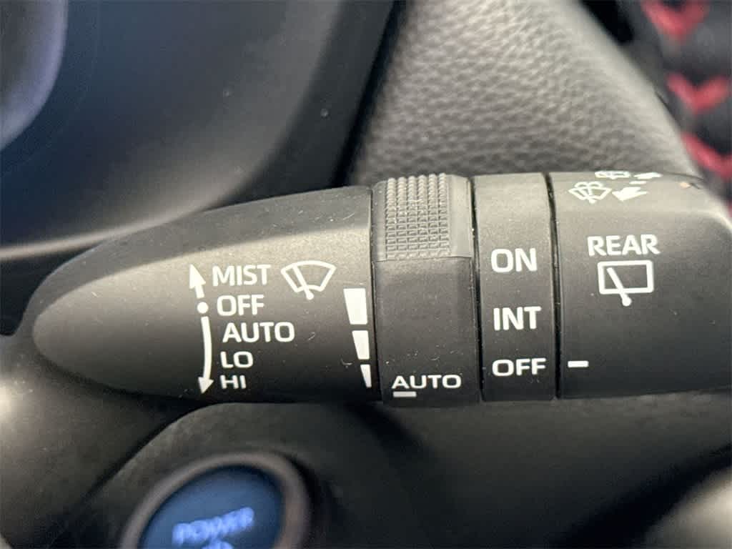 Thumbnail: 2021 Toyota RAV4 - 27