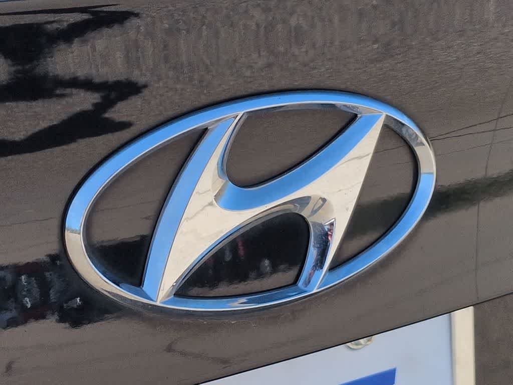 Thumbnail: 2018 Hyundai Elantra - 12