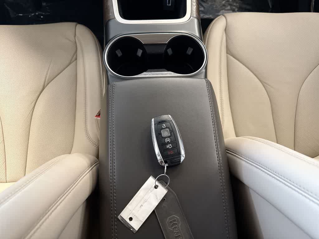 Thumbnail: 2019 Lincoln Nautilus - 36