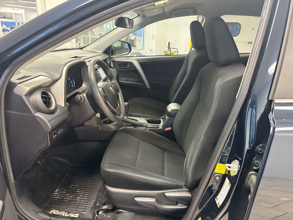 Thumbnail: 2018 Toyota RAV4 - 19