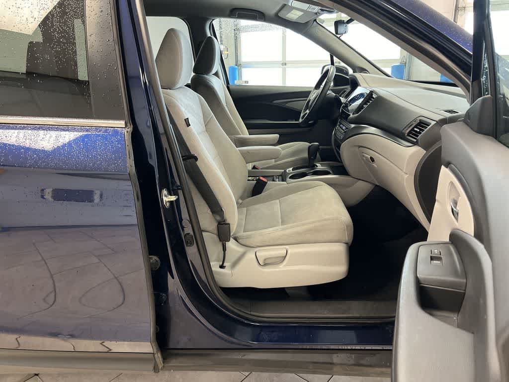 Thumbnail: 2019 Honda Pilot - 25