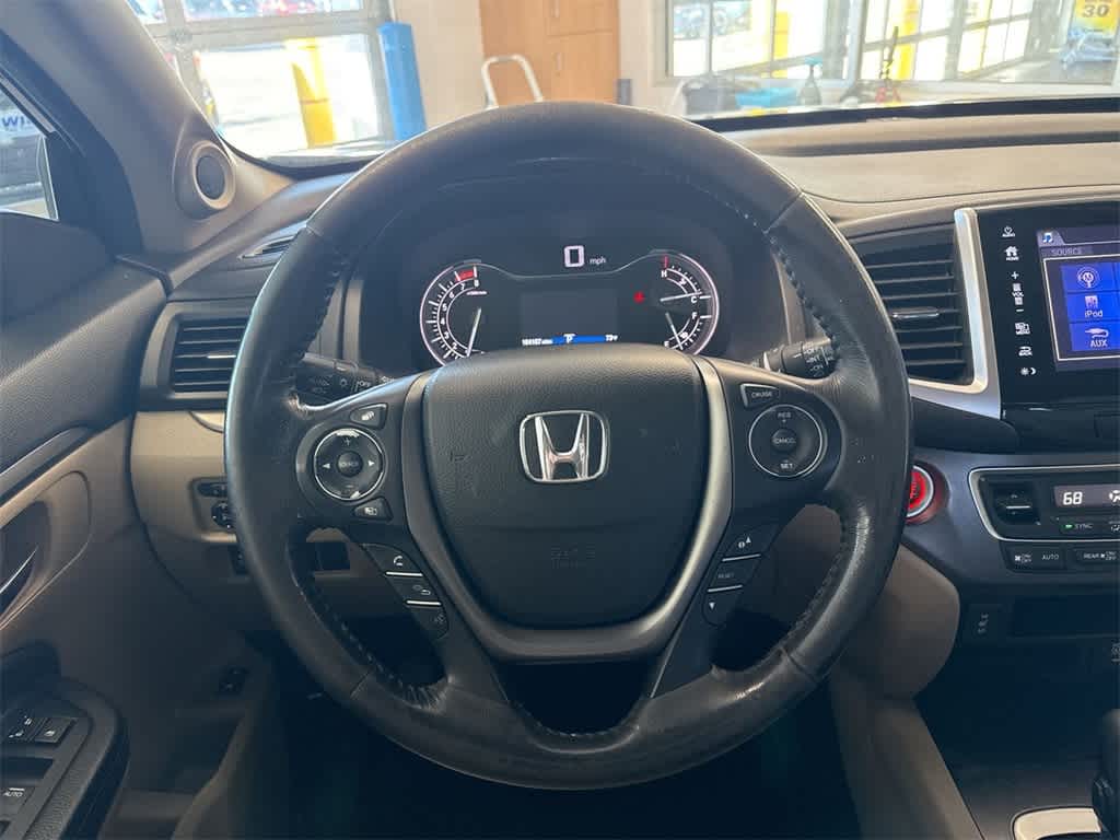 Thumbnail: 2017 Honda Pilot - 24