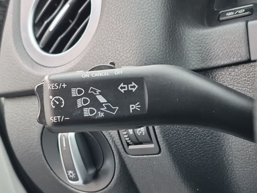 Thumbnail: 2017 Volkswagen Tiguan - 27