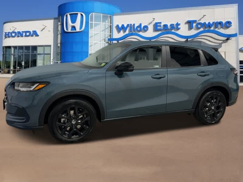 2025 Honda HR-V Sport photo 2