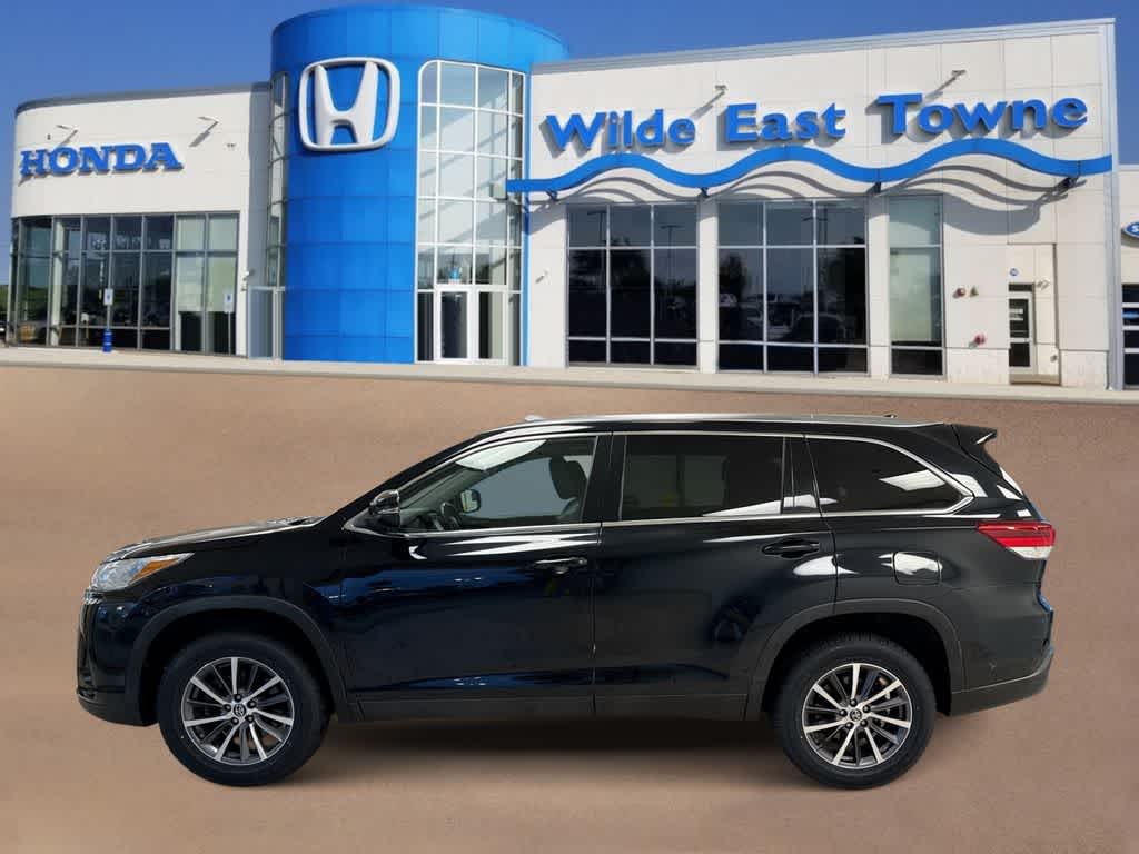 Thumbnail: 2019 Toyota Highlander - 5