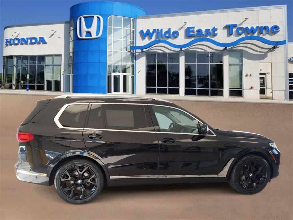 Used 2020 BMW X7 40i with VIN 5UXCW2C06L9C21915 for sale in Madison, WI