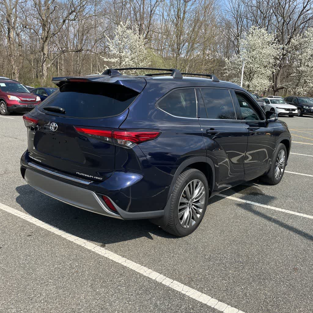 Thumbnail: 2020 Toyota Highlander - 4