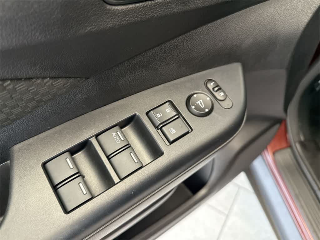 Thumbnail: 2016 Honda CR-V - 18