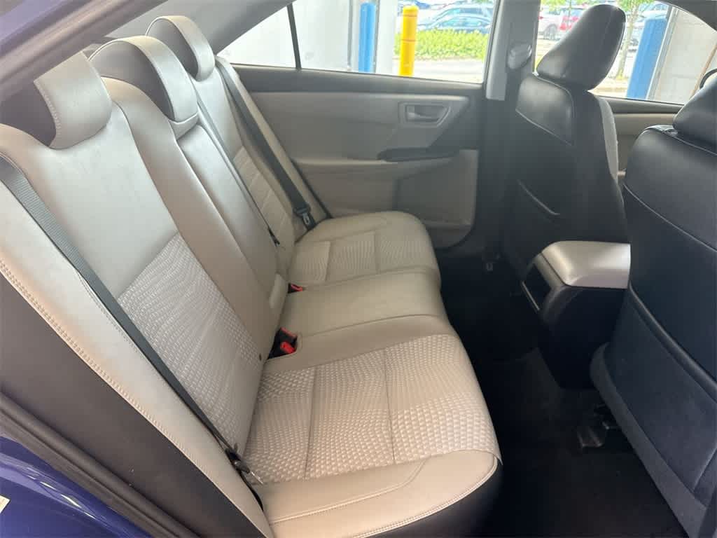 Thumbnail: 2015 Toyota Camry - 22