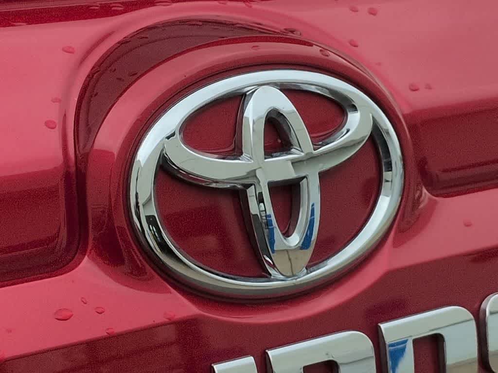Thumbnail: 2019 Toyota 4Runner - 12