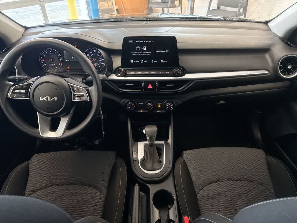 Thumbnail: 2024 Kia Forte - 16